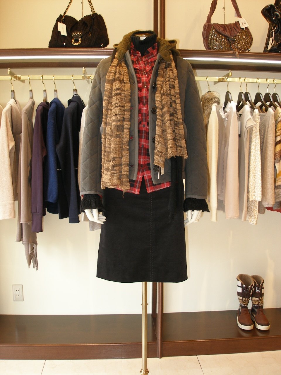 �R�[�f�B�l�[�g��228