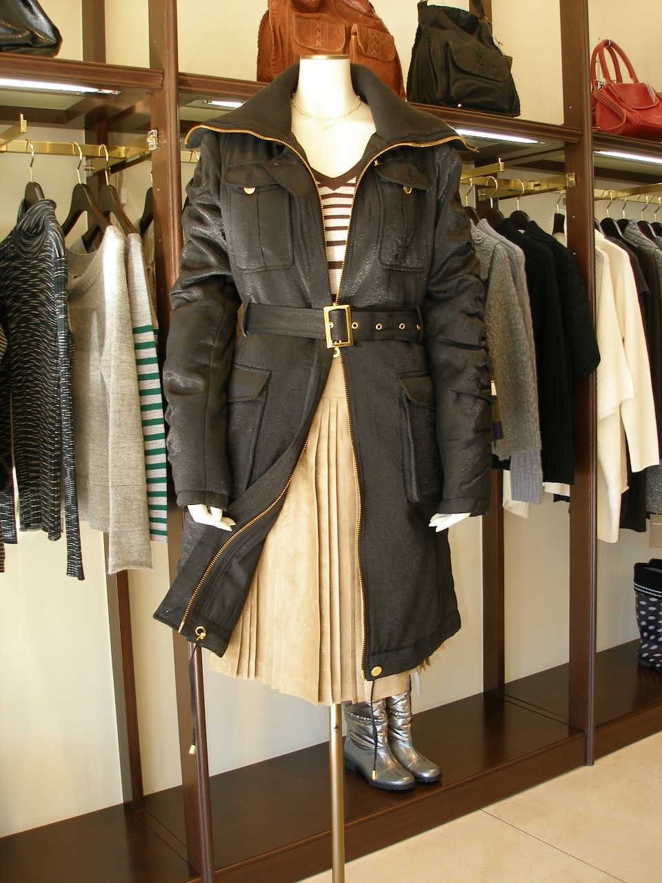 �R�[�f�B�l�[�g��235