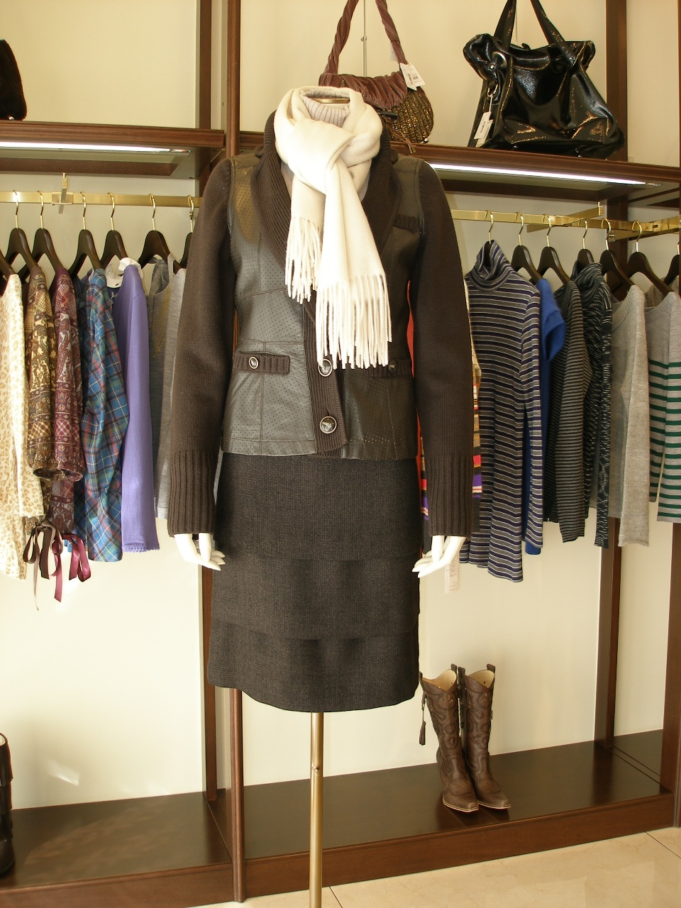 �R�[�f�B�l�[�g��239