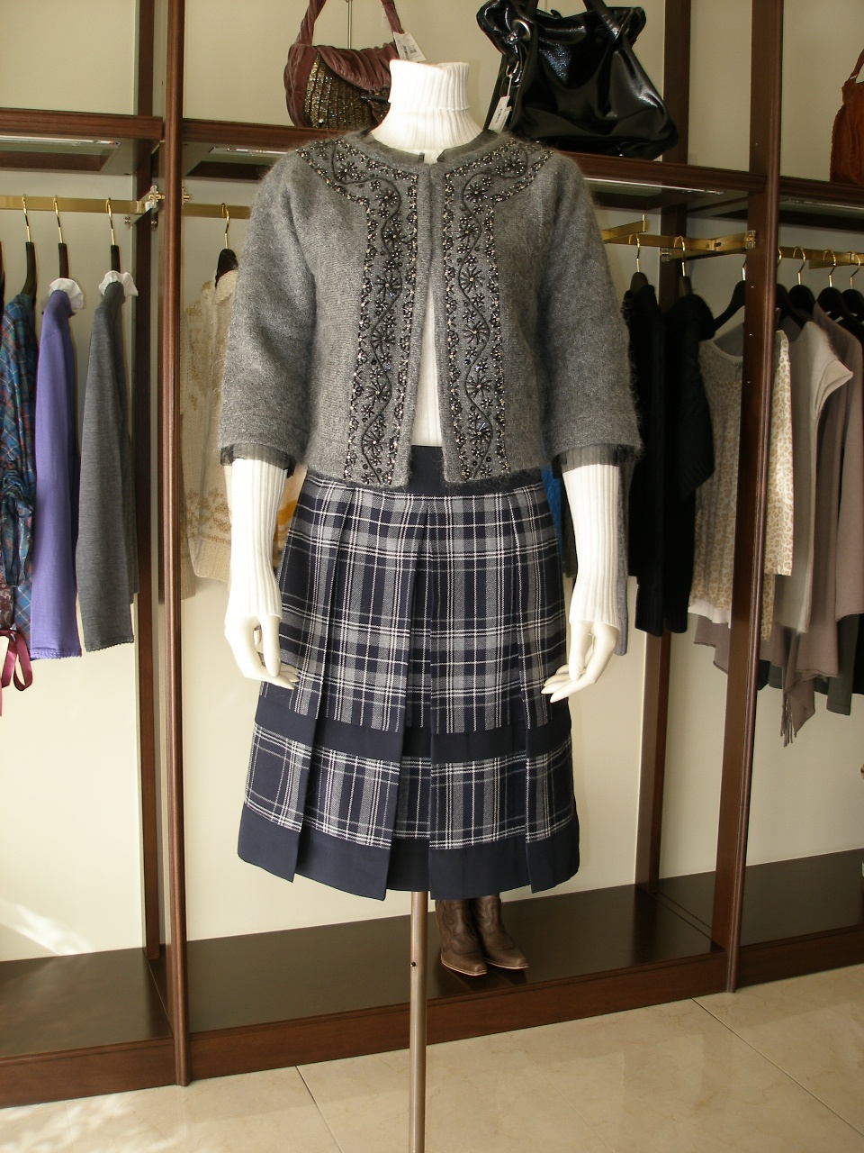 �R�[�f�B�l�[�g��241