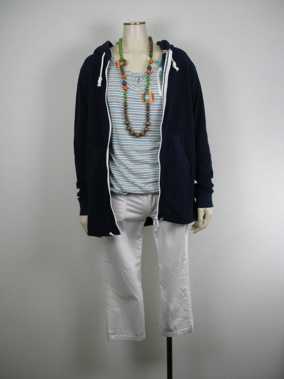 �R�[�f�B�l�[�g��696