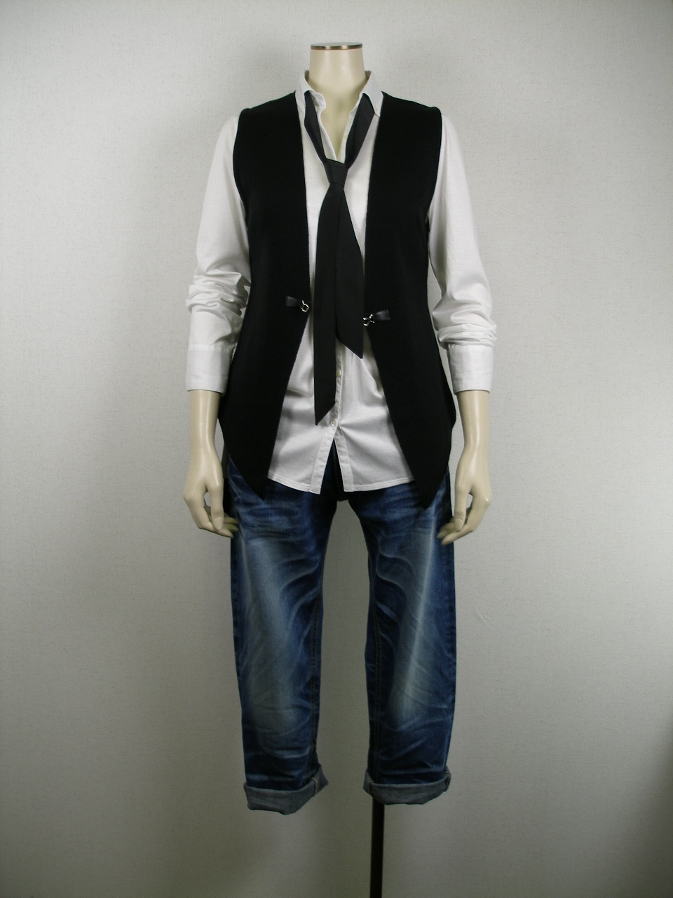 �R�[�f�B�l�[�g��823